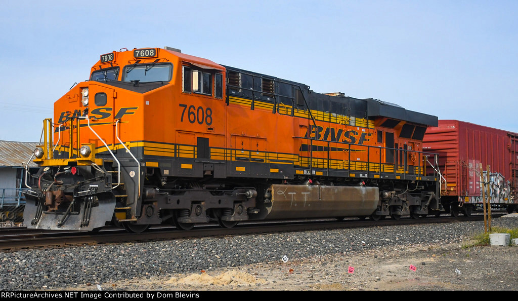 BNSF 7608